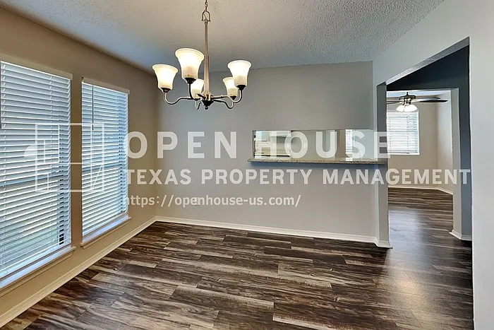 820 Whitehall Dr — Photo 10