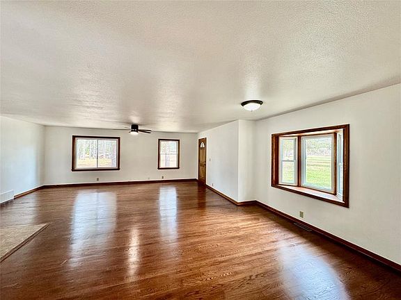 3rd image of W4055 Jene Road