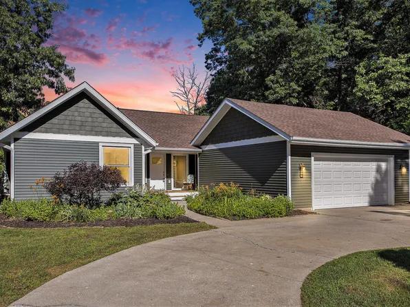 52368 Pine Tree Ln, Three Rivers, MI 49093