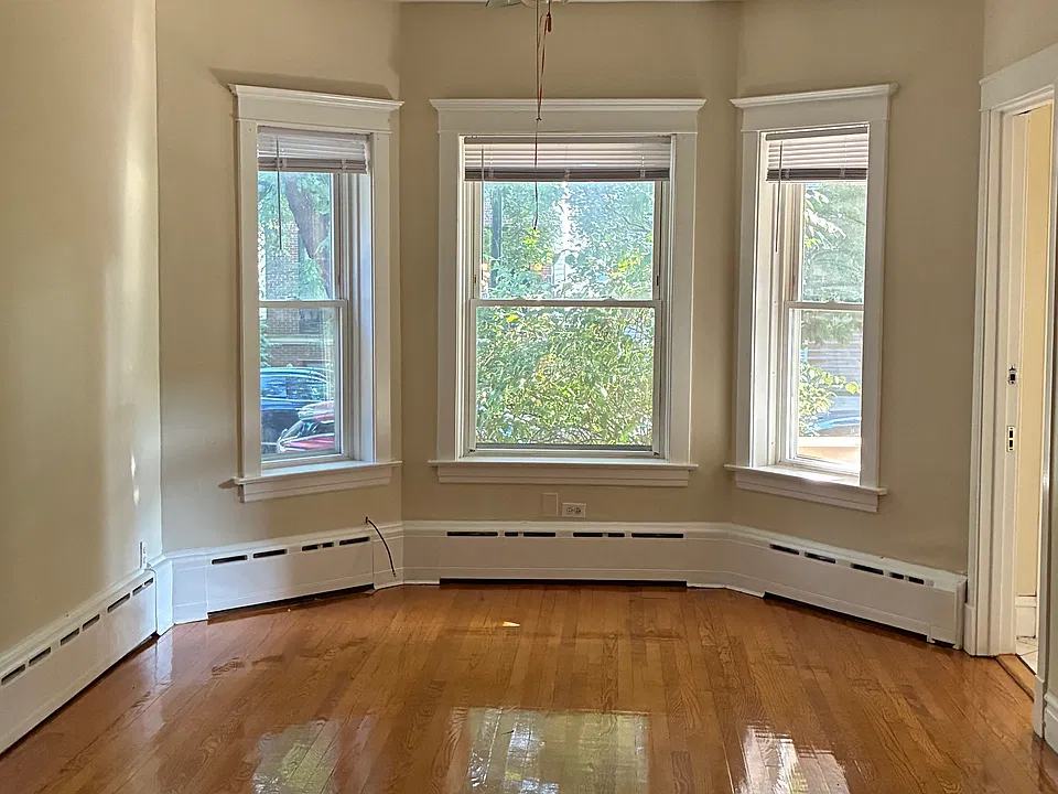 3244 W Belle Plaine Ave #1