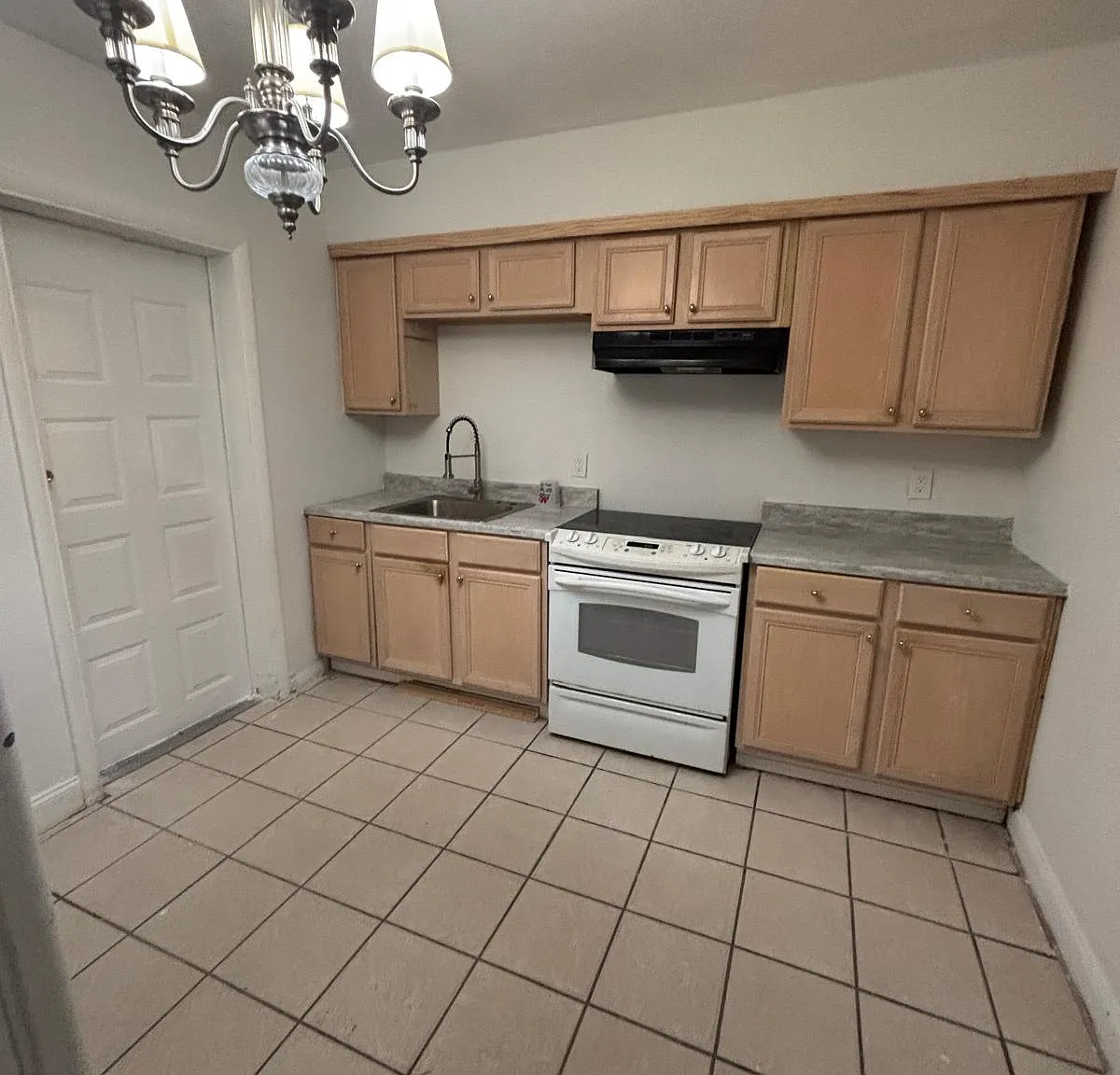 2 bed, $2,100 — Photo 2