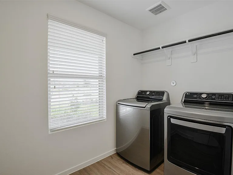 21811 Carpineti Ln — Photo 7