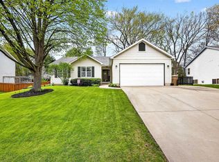 5146 Oak Valley Dr, Madison, WI 53704