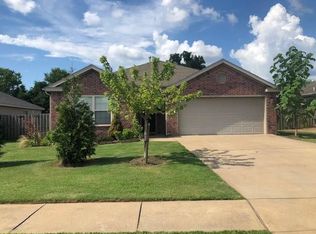441 E McCann Rd, Rogers, AR 72758