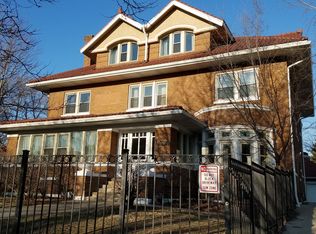 7450 N Sheridan Rd, Chicago, IL 60626