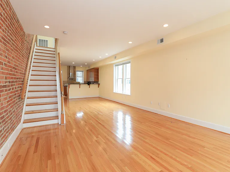 154 Thomas St NW #1 — Photo 10