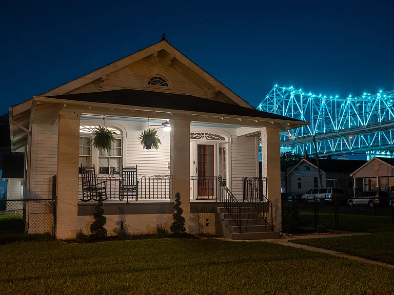 405 Franklin Ave — Photo 10
