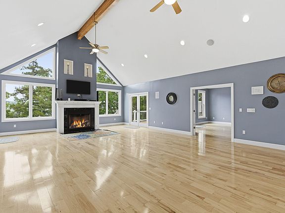 2nd image of 317 Scenic Drive