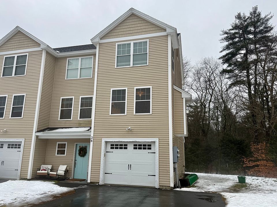 1st image of 28 Waterford Dr