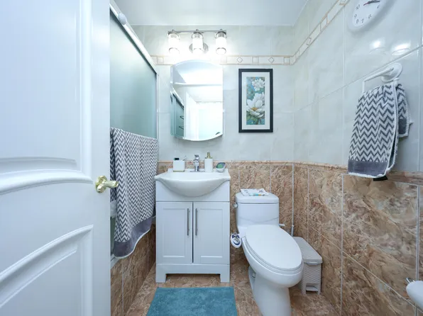 2475 West 16th Street image 14 of 18