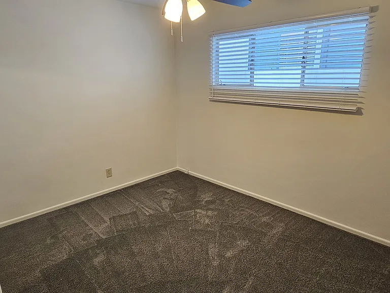 515 Center St #C — Photo 3
