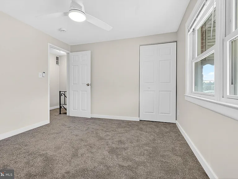 7860 Saint Claire Ln — Photo 17