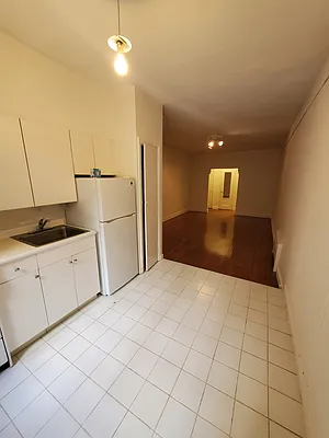 Rented by Addison Property Group | media 7