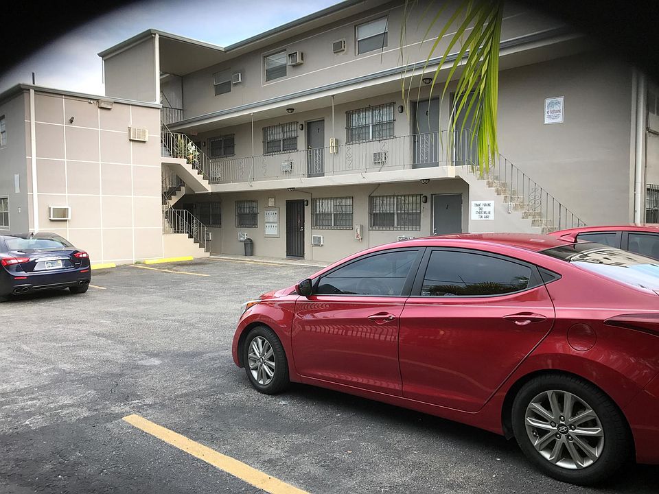 1st image of 180 NE 71st St APT 10