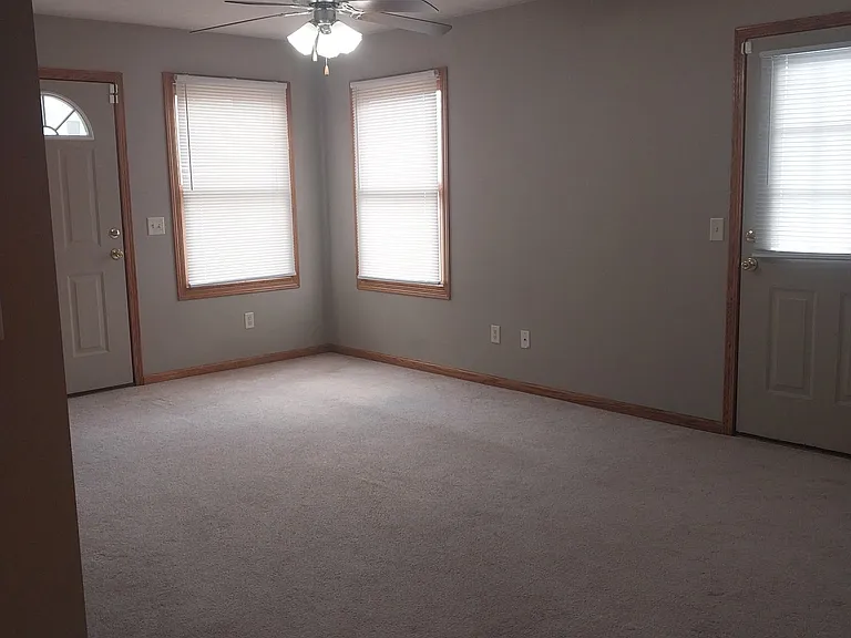 714 Willis Ave #B — Photo 17