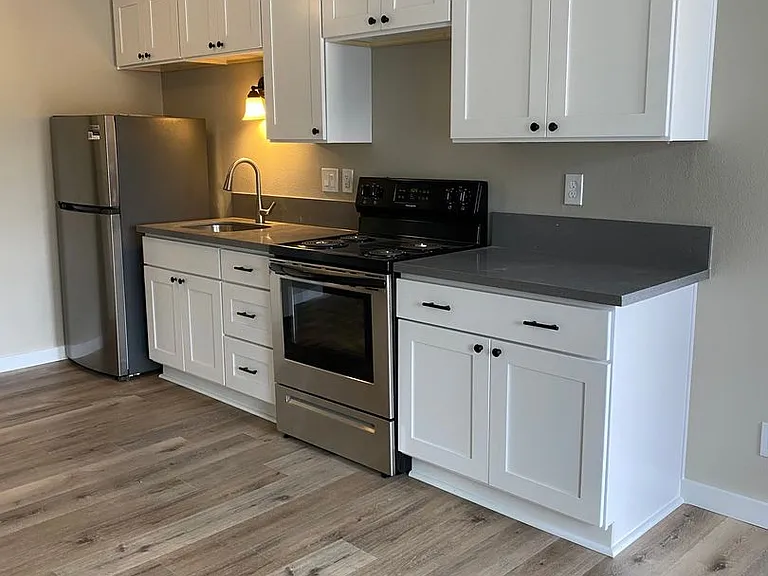 Park Hamlin - 2323 SE Harrison — Photo 11