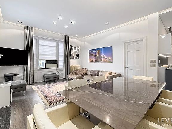 4th image of 140 W 69th St APT 121A