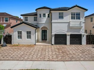 17933 NW 87th Pl, Hialeah, FL 33018