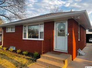 5331 Heumann Dr, Lincoln, NE 68504