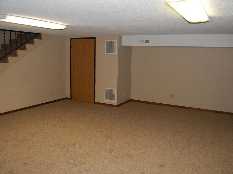 Family room 22'x21'