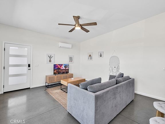 4th image of 7276 Encina Rd