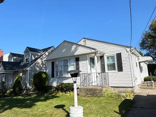 151 Canton St, Providence, RI 02908