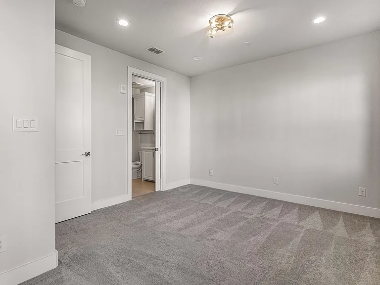 2800 Lakeside Pkwy #102 — Photo 44