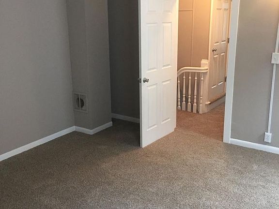 3rd image of 5114 Silver St