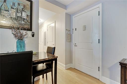 4th image of 70 S Munn Ave APT 702