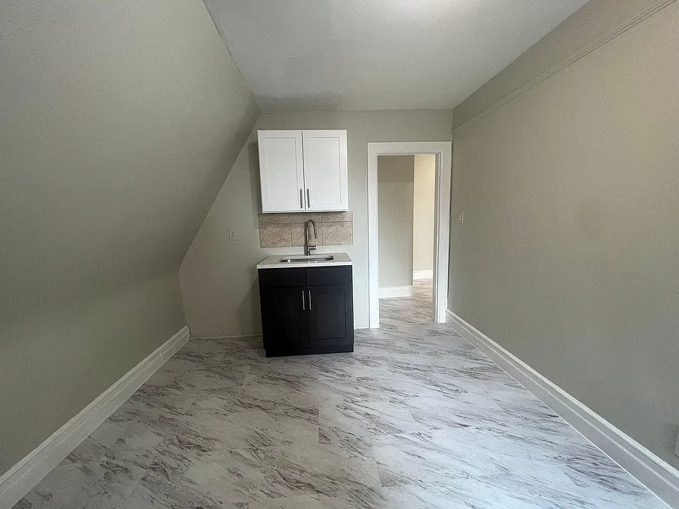 413 Summer Ave #37E
