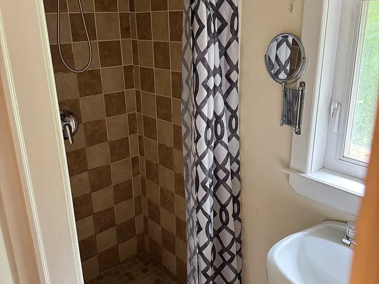 13 Beaver St #3 — Photo 4