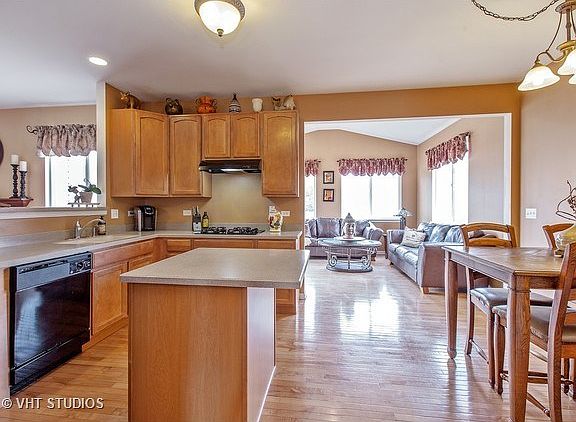 4th image of 6704 Glenmoor Ct