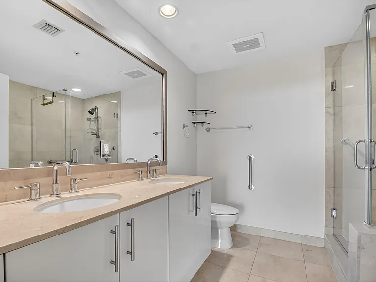 550 Okeechobee Blvd #423 — Photo 34