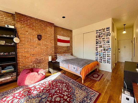 5th image of 422 E 83rd St APT 5B