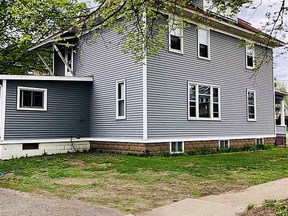 2nd image of 401 N Teal Lake Ave