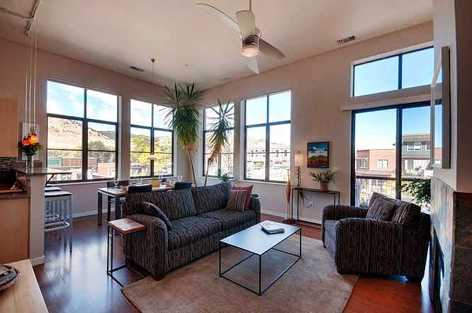 2nd image of 4580 Broadway #230