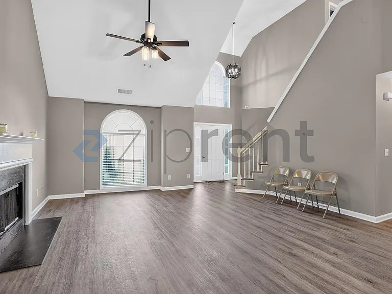 4972 Lake Park Cir — Photo 8