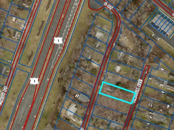 18513 Triangle St, Triangle, VA 22172