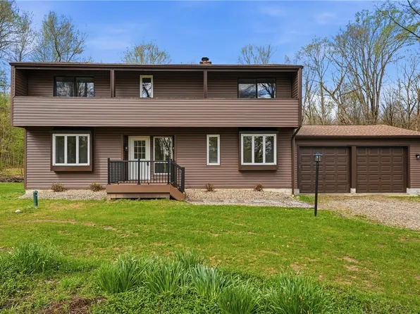 263 Pearson Dr, New Wilmington, PA 16142