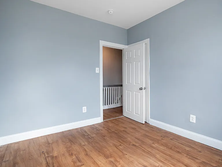 851 S 57th St — Photo 31