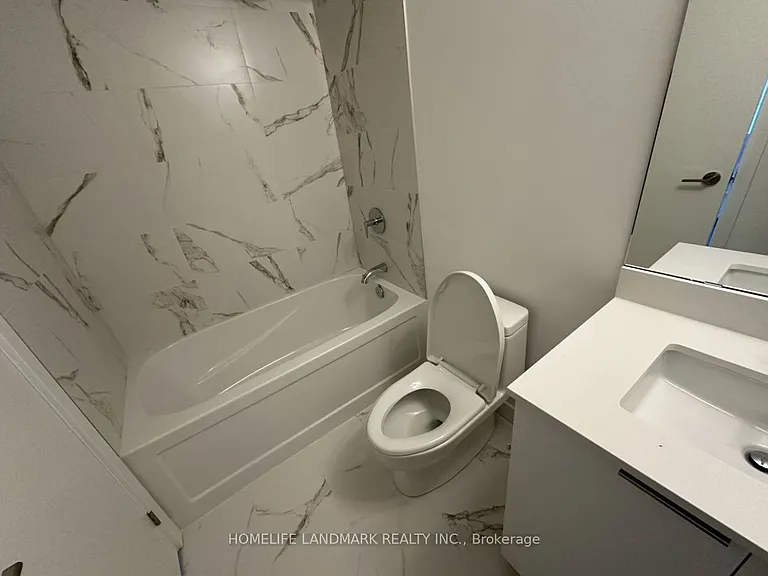 7 Golden Lion Hts #1308 — Photo 7