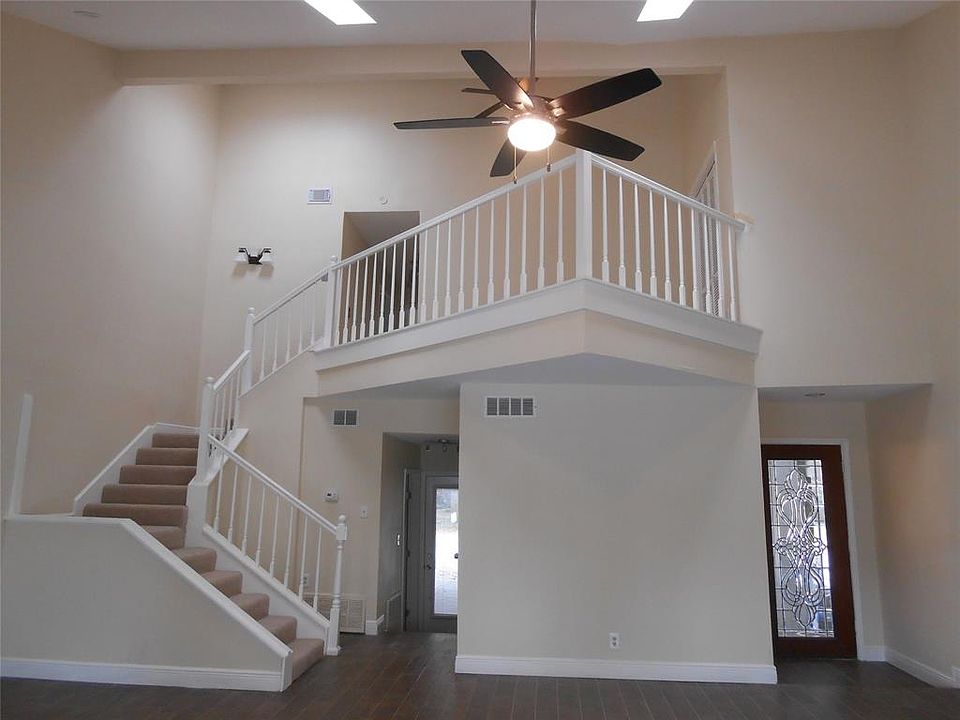 1st image of 9400 Doliver Dr APT 32
