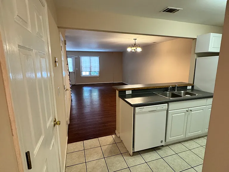 95A Mechanic St — Photo 2