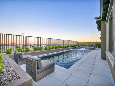 132 Springbough Ln, Las Vegas, NV, 89138
