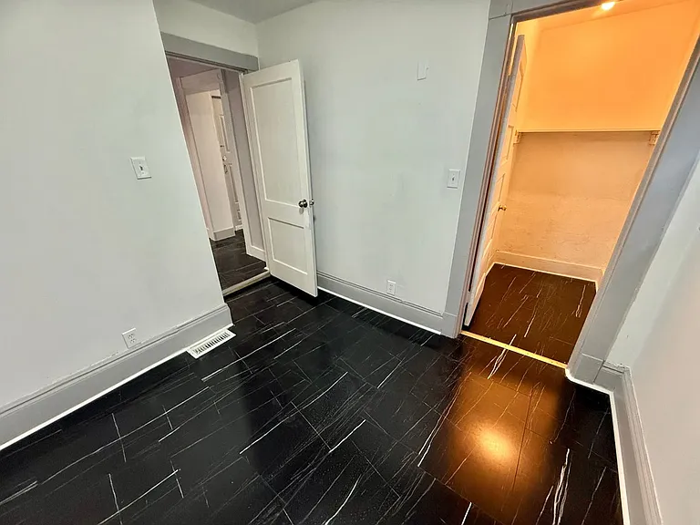 1150 Bailey Ave — Photo 11