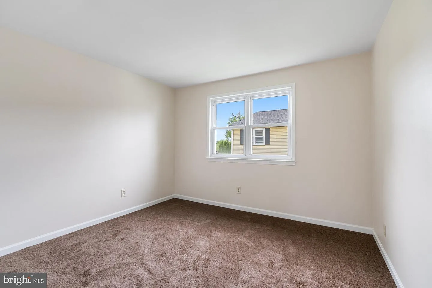 2 bed, 988 sqft, $1,900 — Photo 4
