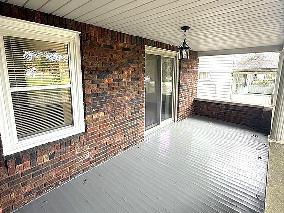 3rd image of 422 N Firestone Blvd