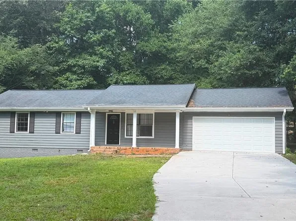 65 Fair Oaks Dr SE, Conyers, GA 30094
