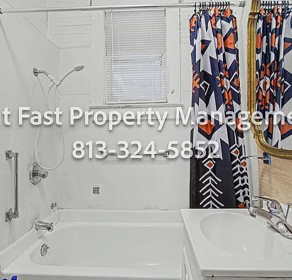 1465 E Boulevard St — Photo 32