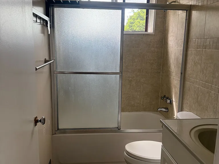 182 Ruggles Ave #3 — Photo 8